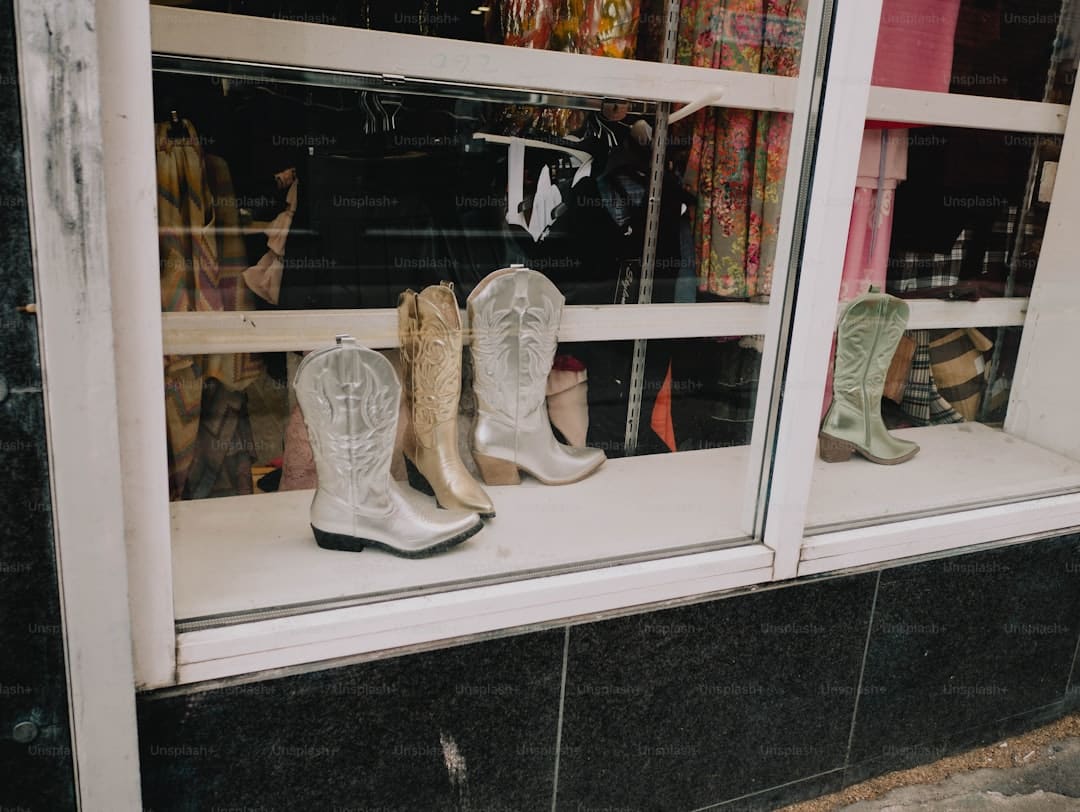 车市稳步回暖 奢华品牌发力精密服务